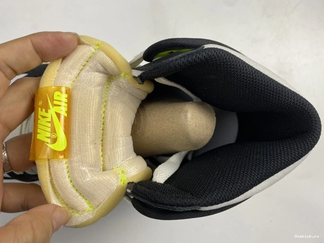 One Kick 555088-118 HIGH AIR OG GOLD' JORDAN RETRO 'VOLT 1 0716
